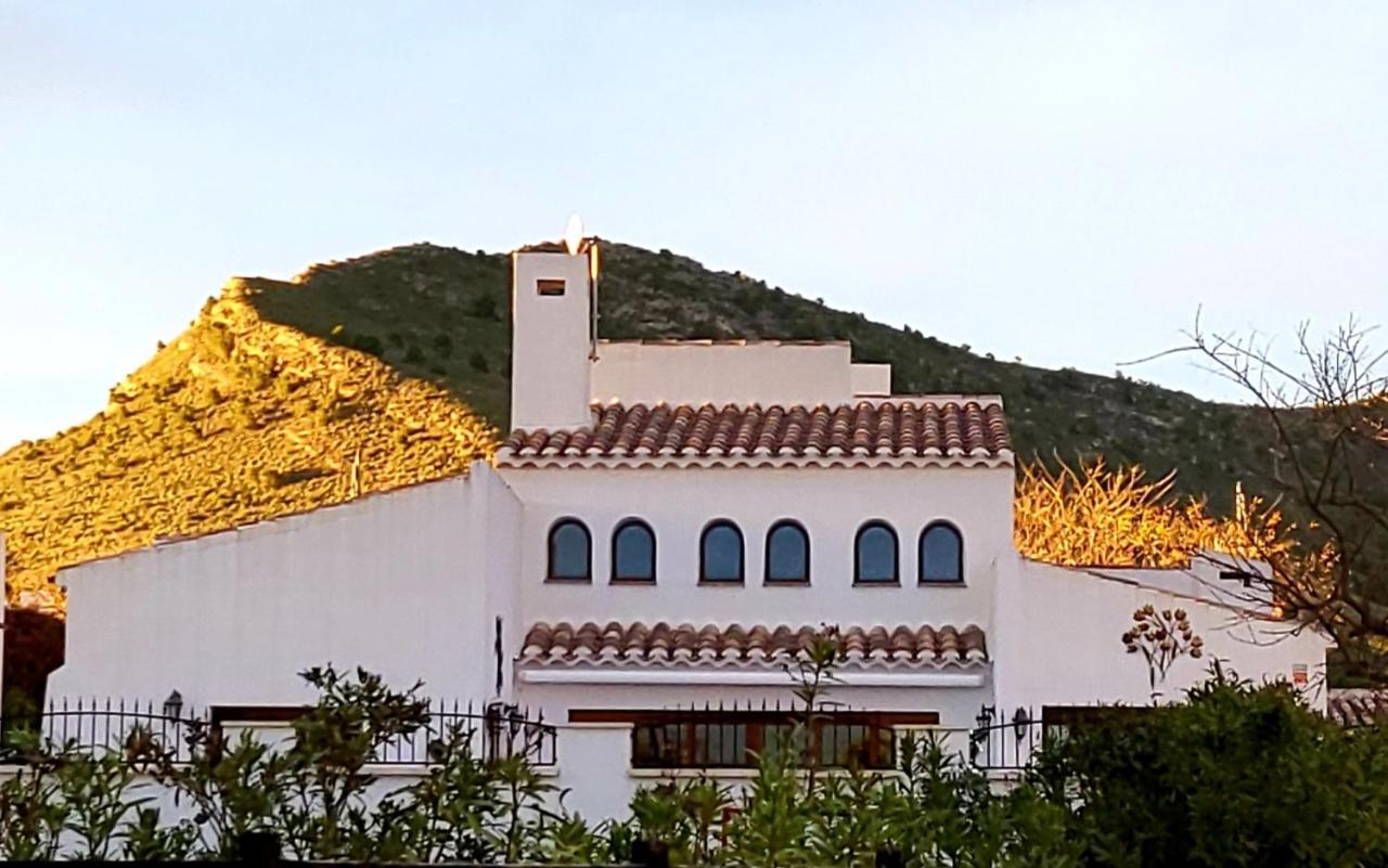 Luxury Villa On El Valle Golf Resort, Sauna, Hot Tub, Heated Pool. Baños y Mendigo Kültér fotó