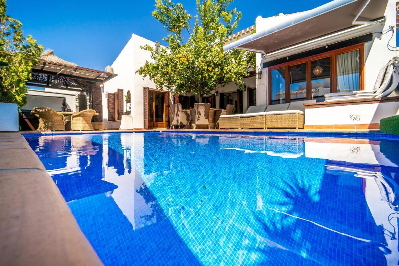 Luxury Villa On El Valle Golf Resort, Sauna, Hot Tub, Heated Pool. Baños y Mendigo Kültér fotó